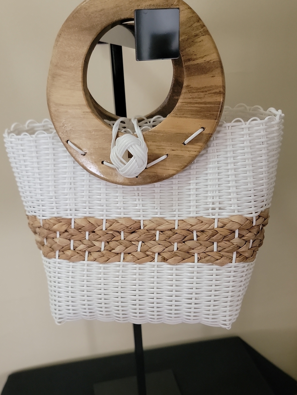 Woven White and Natural Straw Handbag with Wooden Handle